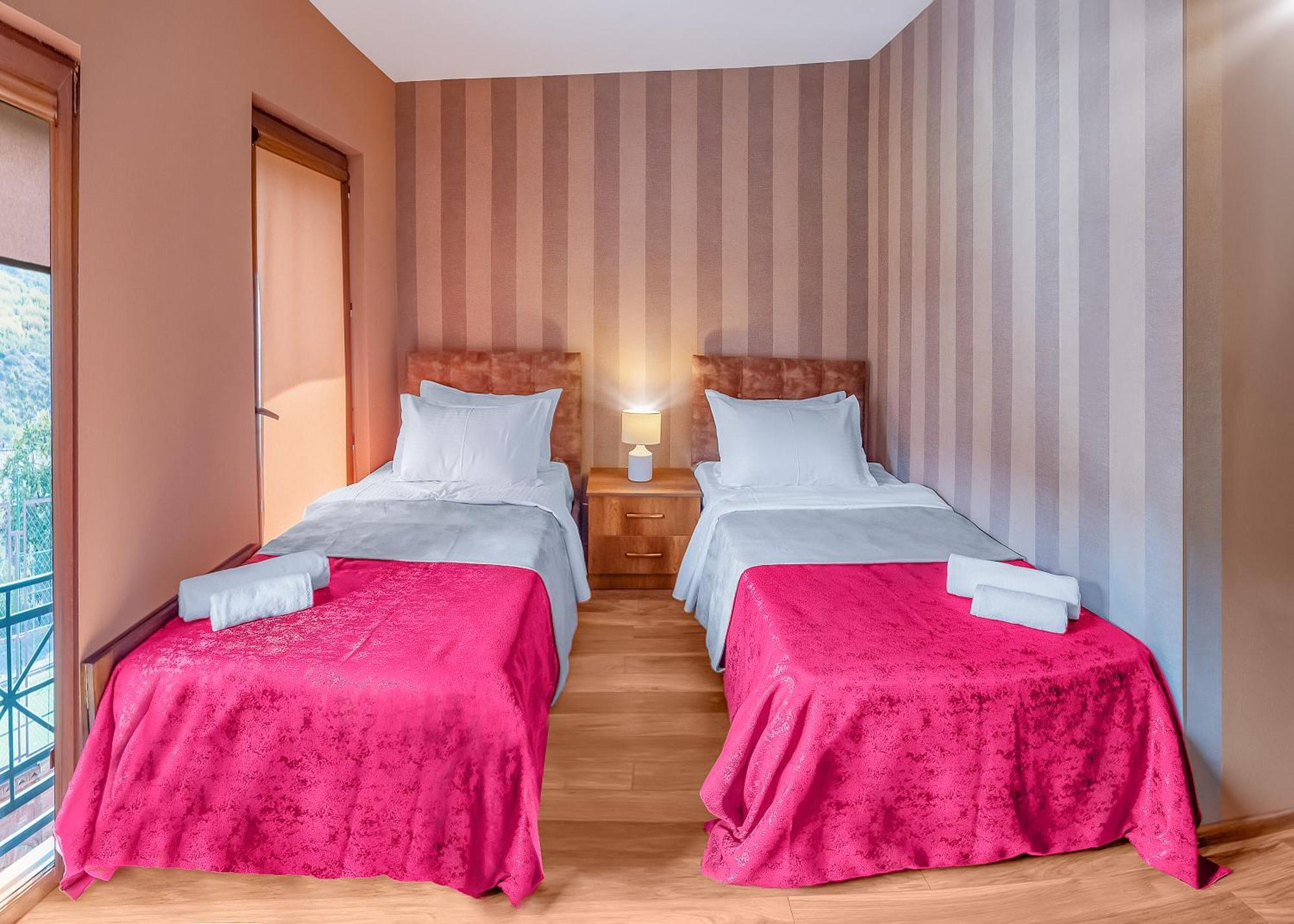 Dzvel Ubanshi Hotel กอริ ภายนอก รูปภาพ