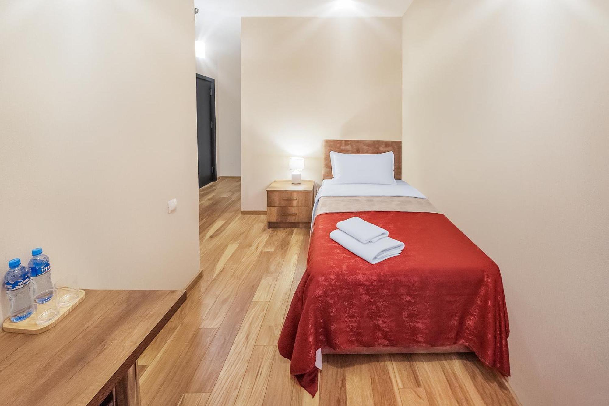 Dzvel Ubanshi Hotel กอริ ภายนอก รูปภาพ